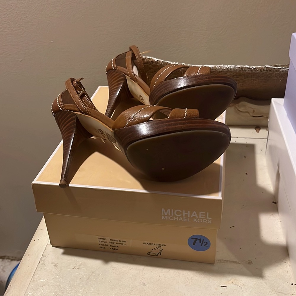 Sandals - Picture 5 of 5